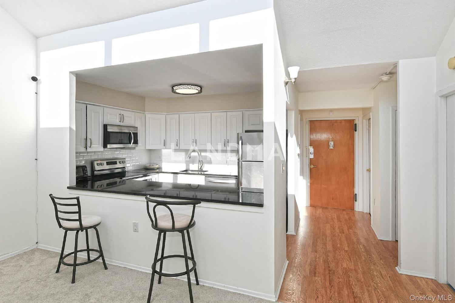 800 Willis Avenue  Unit 313 官网图片 6