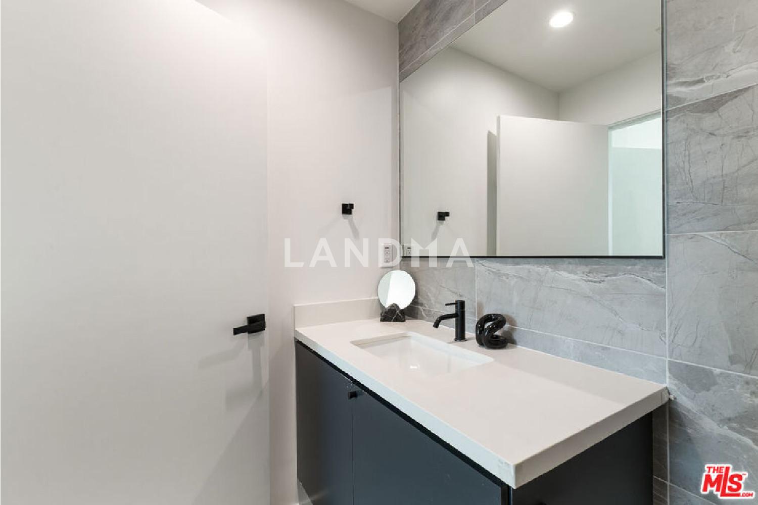 2652 S Mansfield Avenue 官网图片 26