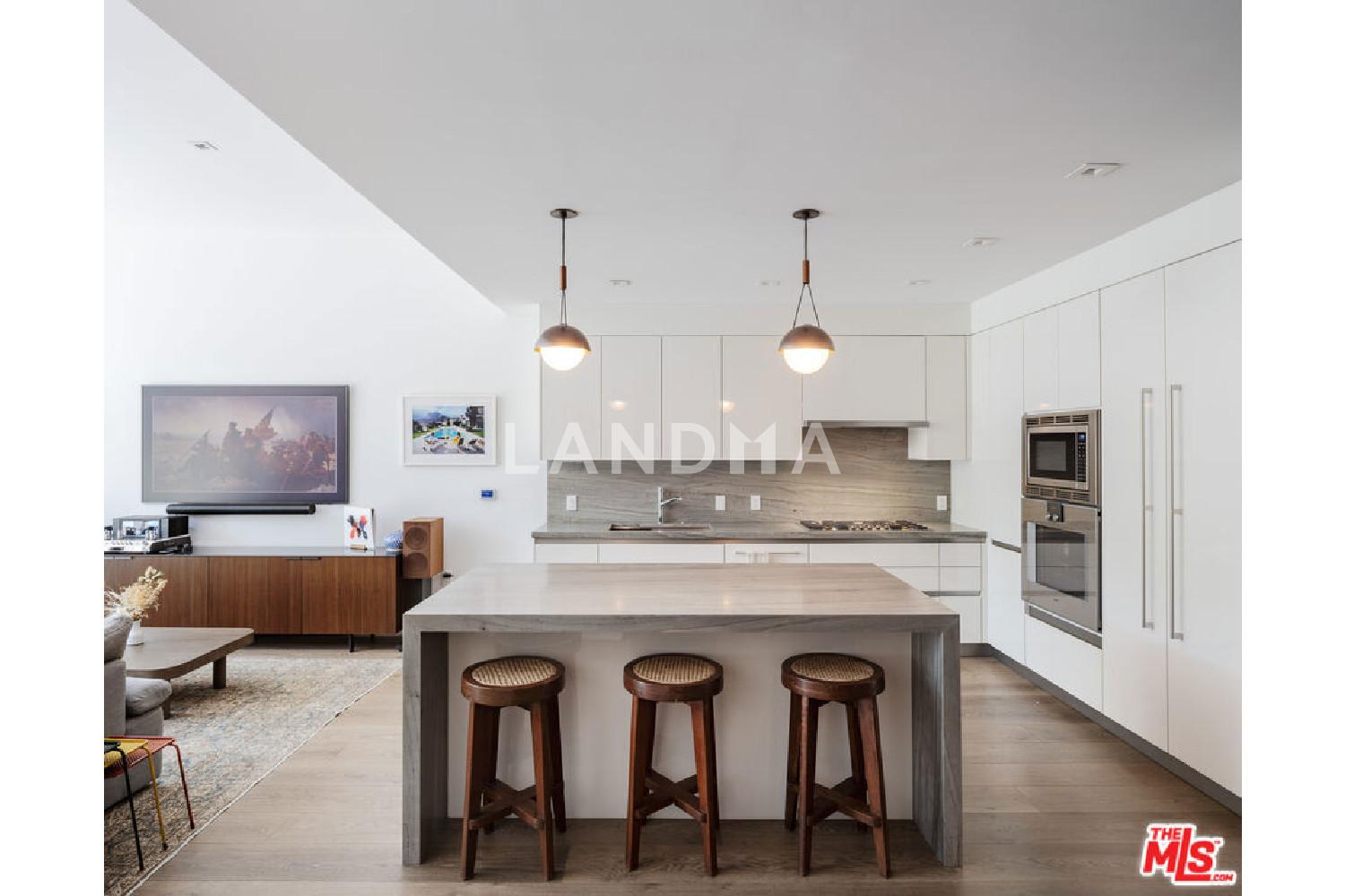 9000 W 3rd Street #103 官网图片 4