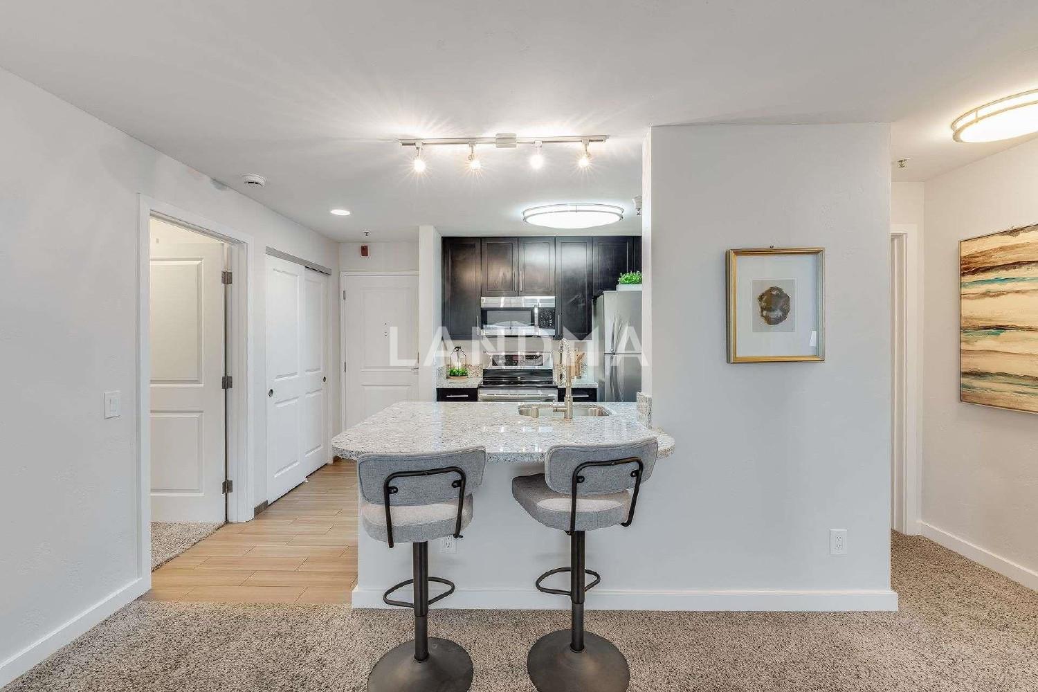 6400 Christie Ave #2215 官网图片 6