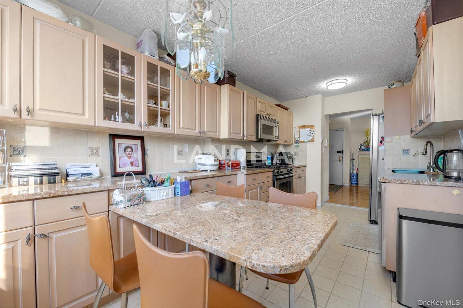 14477 Roosevelt Avenue  Unit 5C 官网图片 9