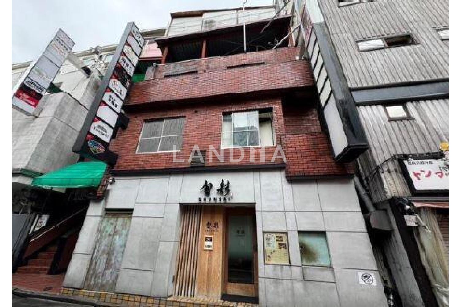 東京都新宿区歌舞伎町1丁目 一棟売りビル 216.72㎡
