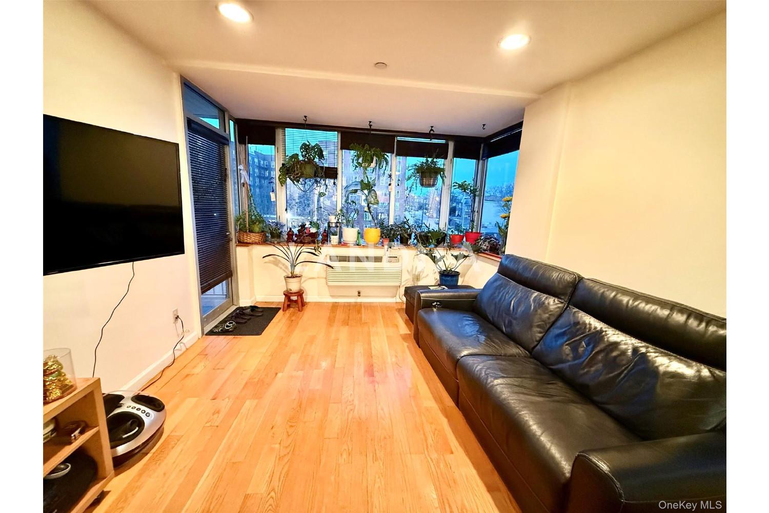 63-14 Queens Boulevard  Unit 3F 官网图片 4