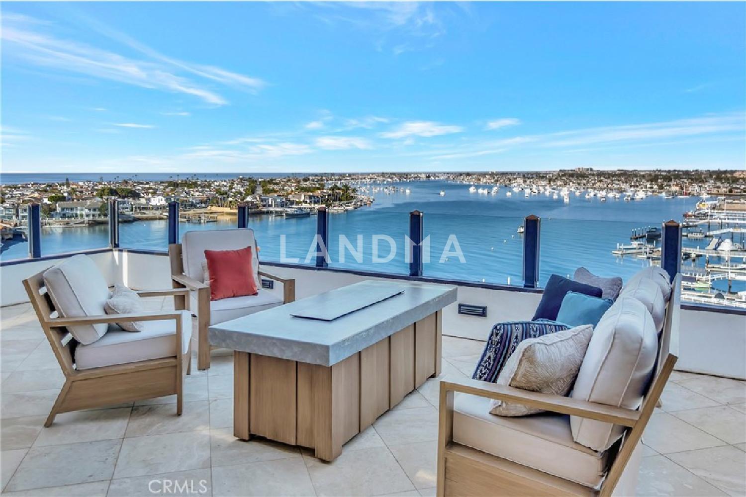 221 Carnation Avenue 官网图片 3