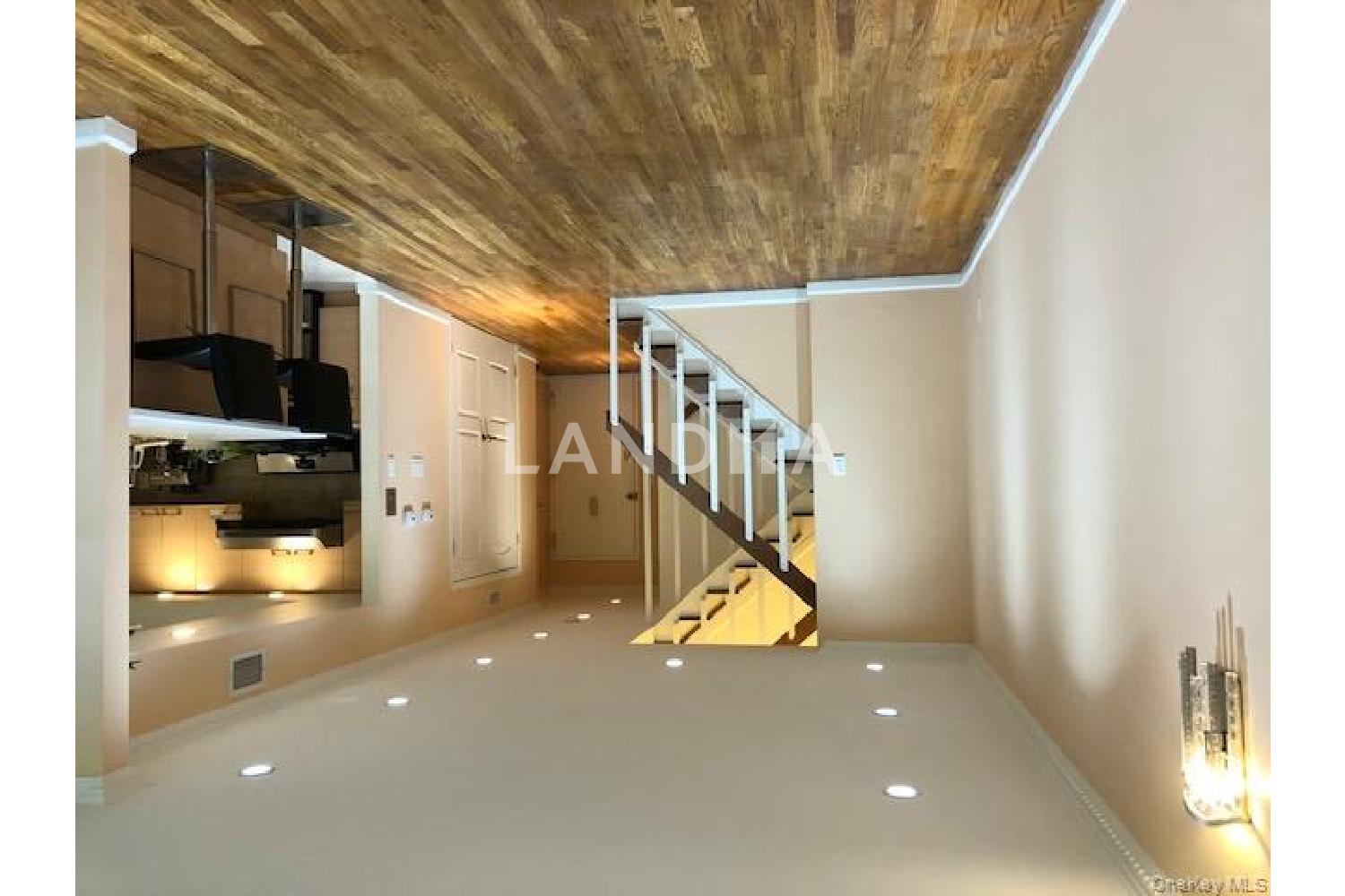 12-31 Robin Lane  Unit Triplex 官网图片 4