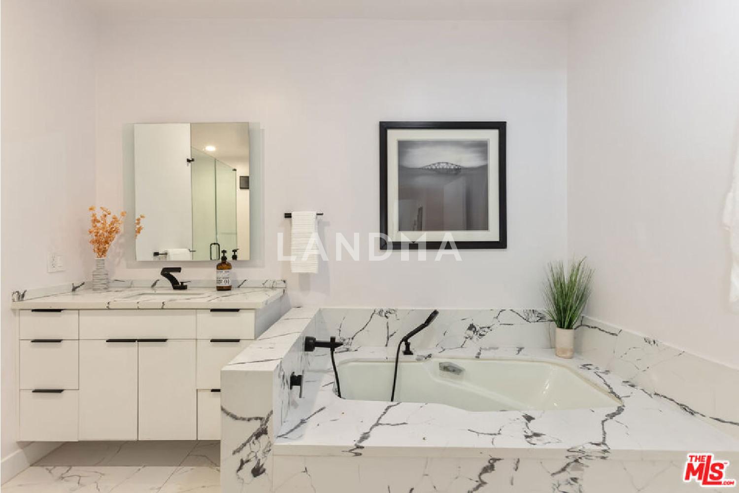 1210 N Kings Road #101 官网图片 23