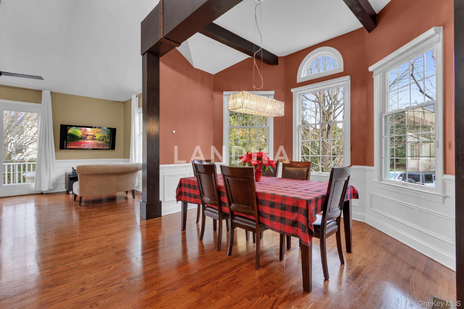 2 Bethpage Court 官网图片 9