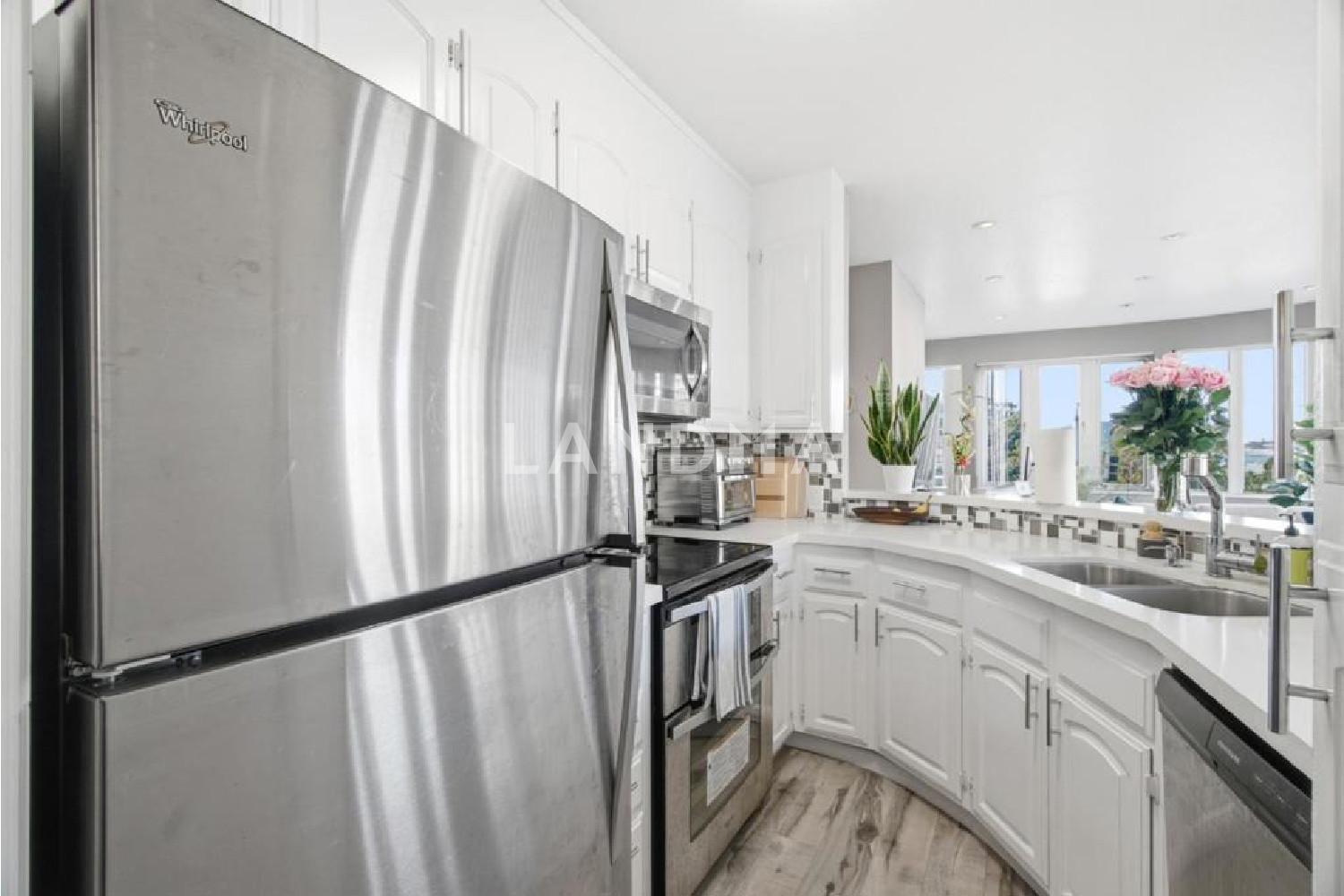 1111 Bay Street #307 官网图片 21