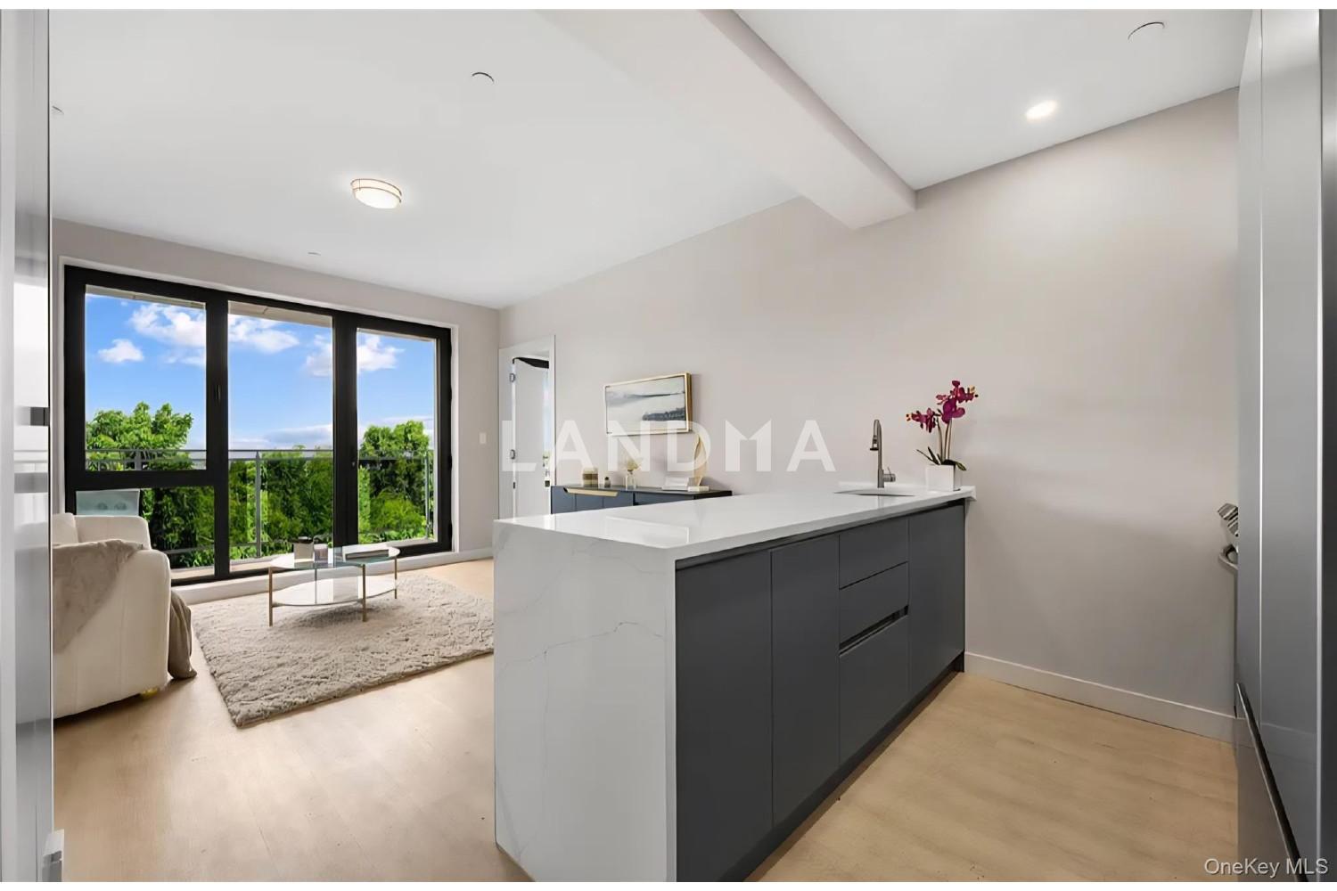 13243 Metropolitan Avenue  Unit 3E 官网图片 4