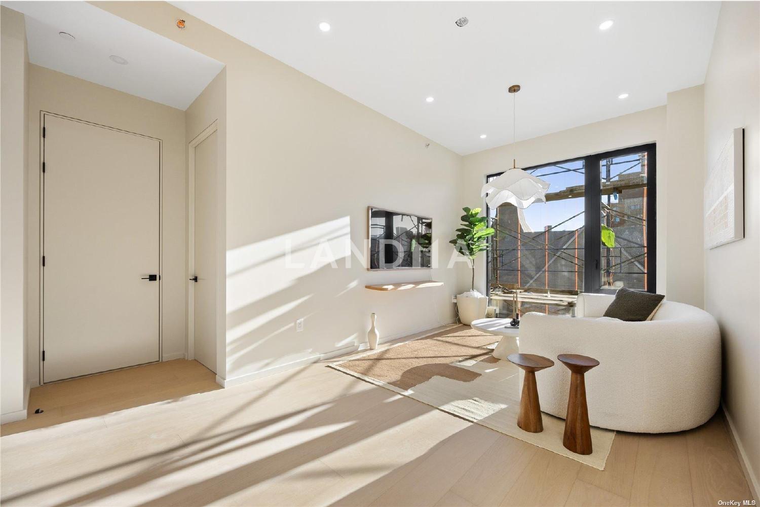31-16 21st Street  Unit 2J 官网图片 8