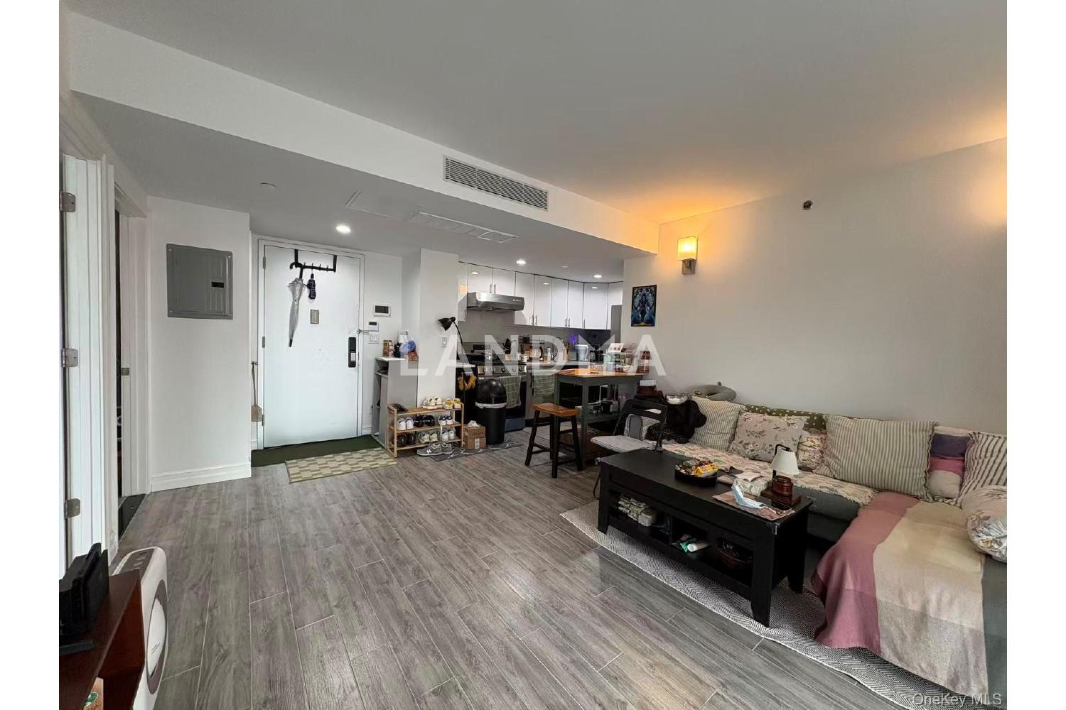 6518 Austin Street  Unit 4G 官网图片 5
