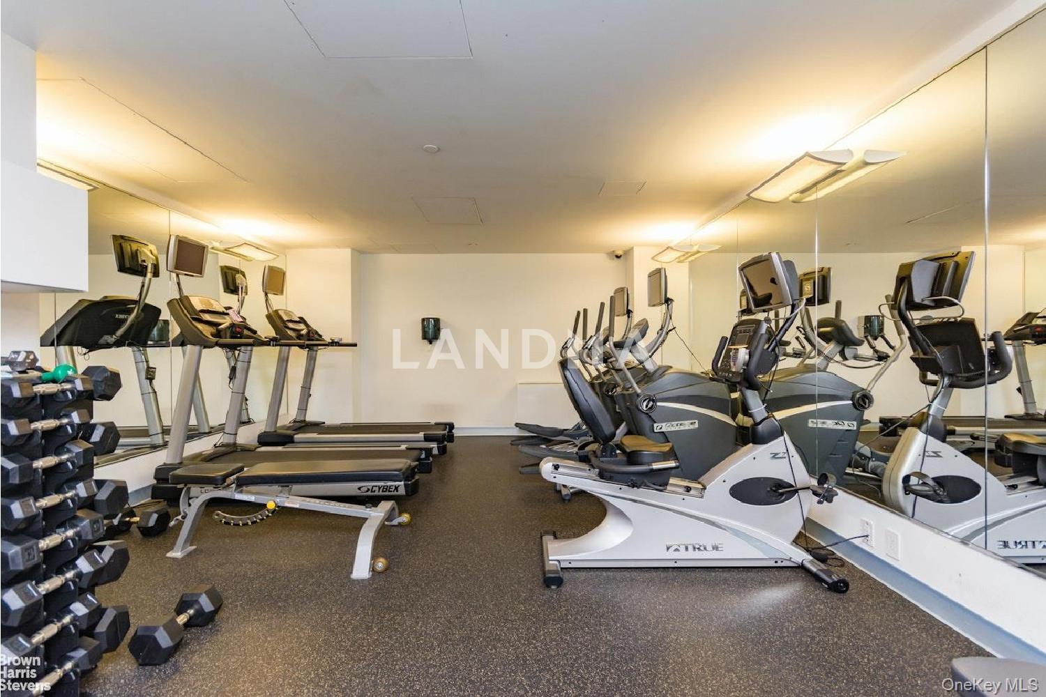 640 W 237th Street  Unit 8B 官网图片 21