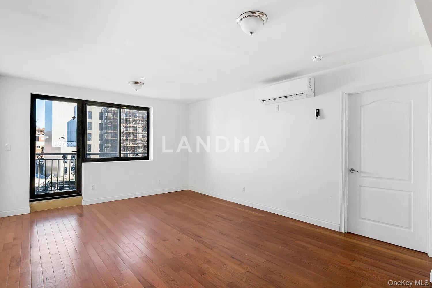 70-26 Queens Boulevard  Unit #5A 官网图片 2