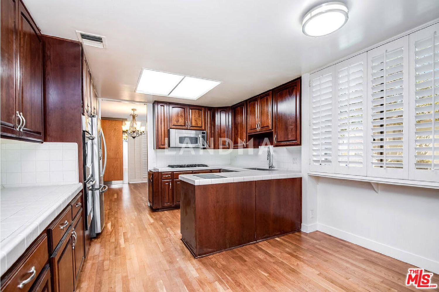 211 S Spalding Drive #107N 官网图片 7