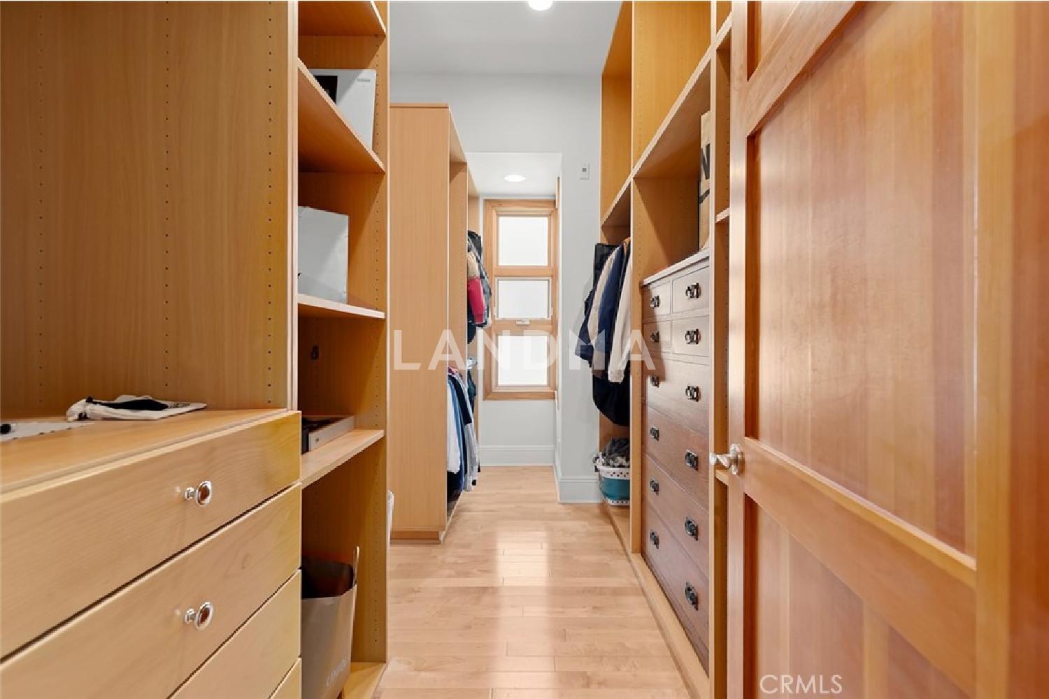 2323 S Beverly Glen Boulevard #9 官网图片 29
