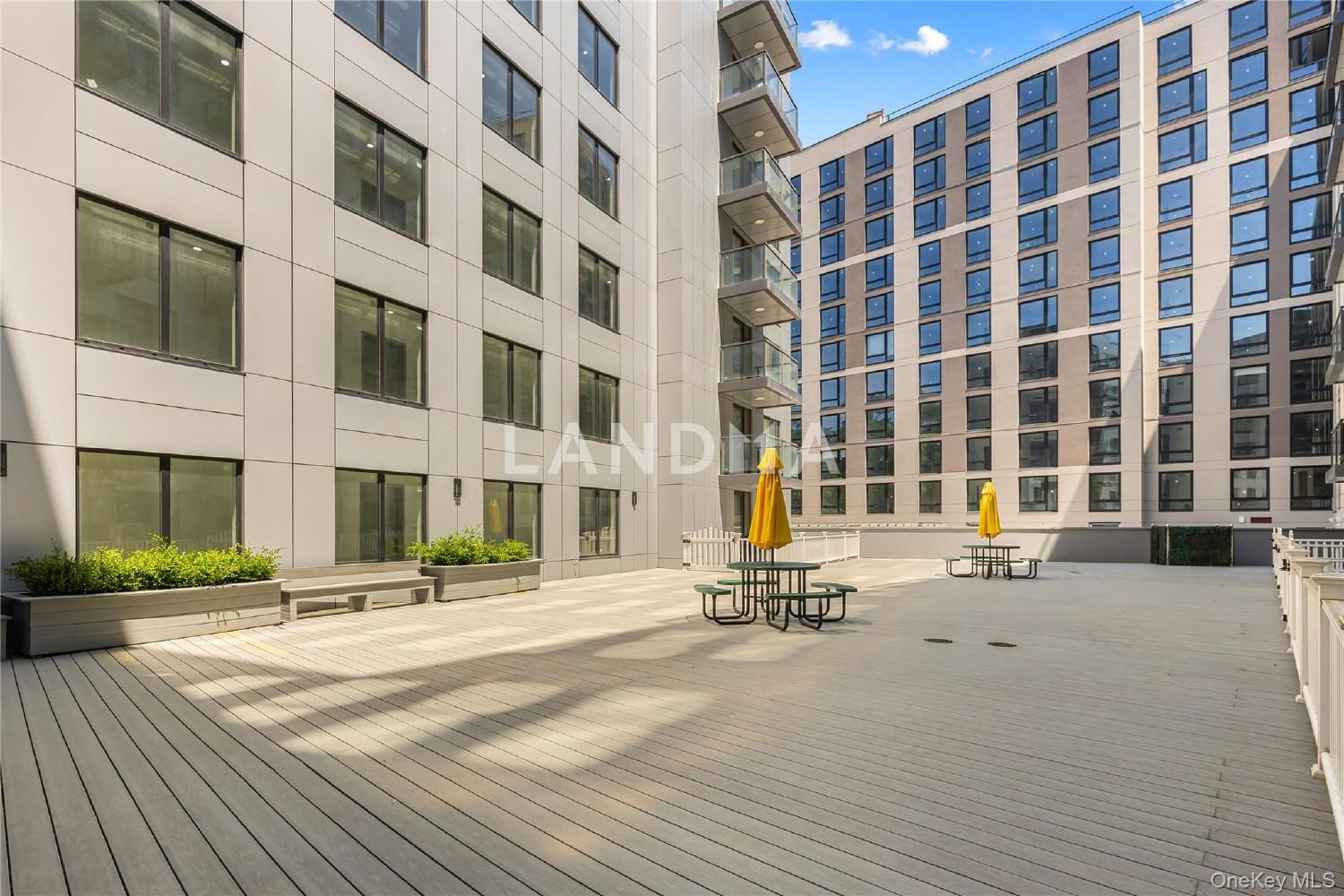 70-65 Queens Boulevard  Unit 8I 官网图片 13