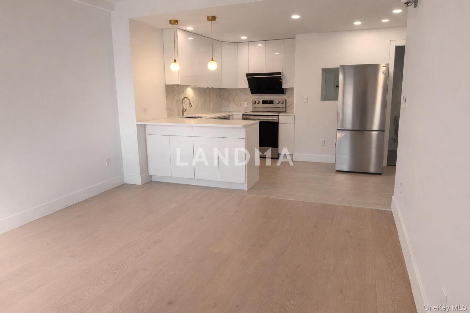 52-16 Roosevelt Avenue  Unit 2C