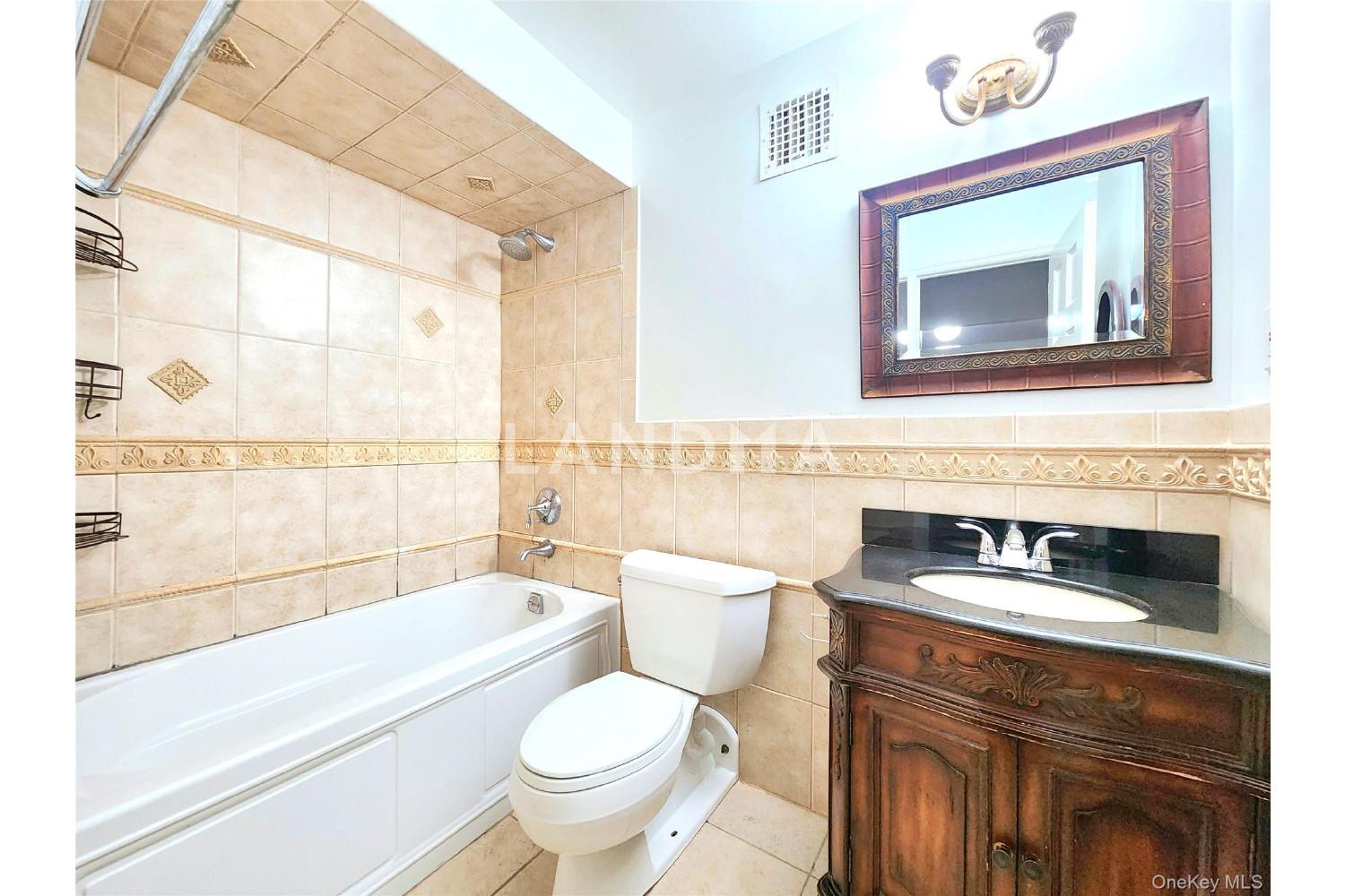14018 33rd Avenue  Unit 104 官网图片 13