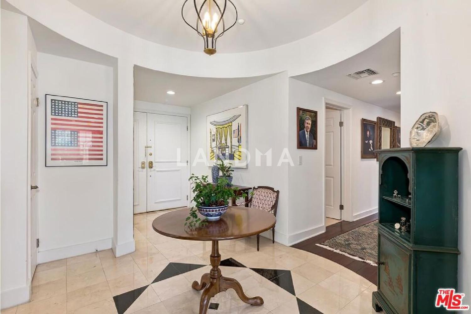 121 N Almont Drive #205 官网图片 7