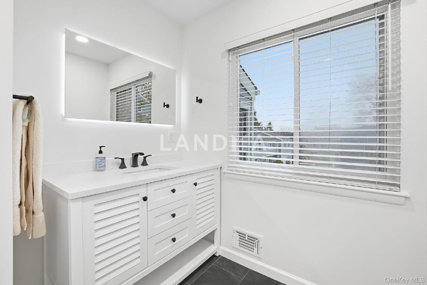 25 Barker Street  Unit 315 官网图片 19