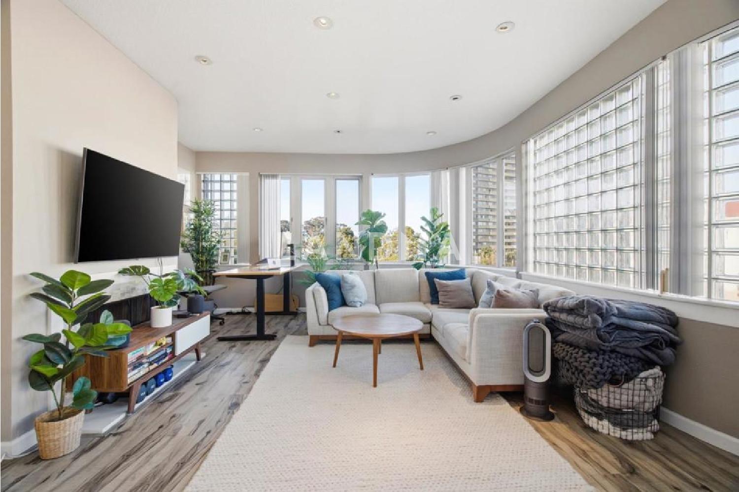 1111 Bay Street #307 官网图片 11