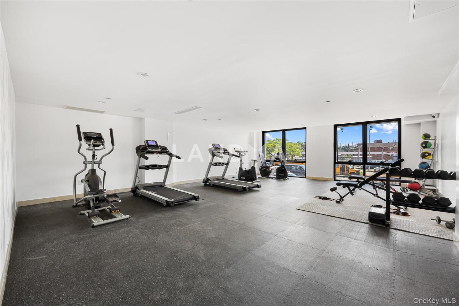 70-65 Queens Boulevard  Unit 8G 官网图片 12