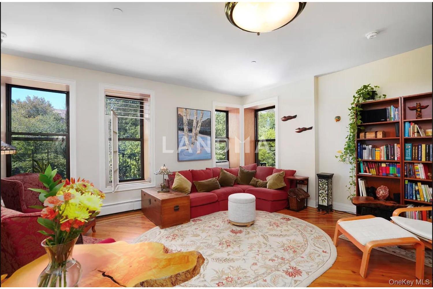 370 Saint Nicholas Avenue  Unit 5B 官网图片 2