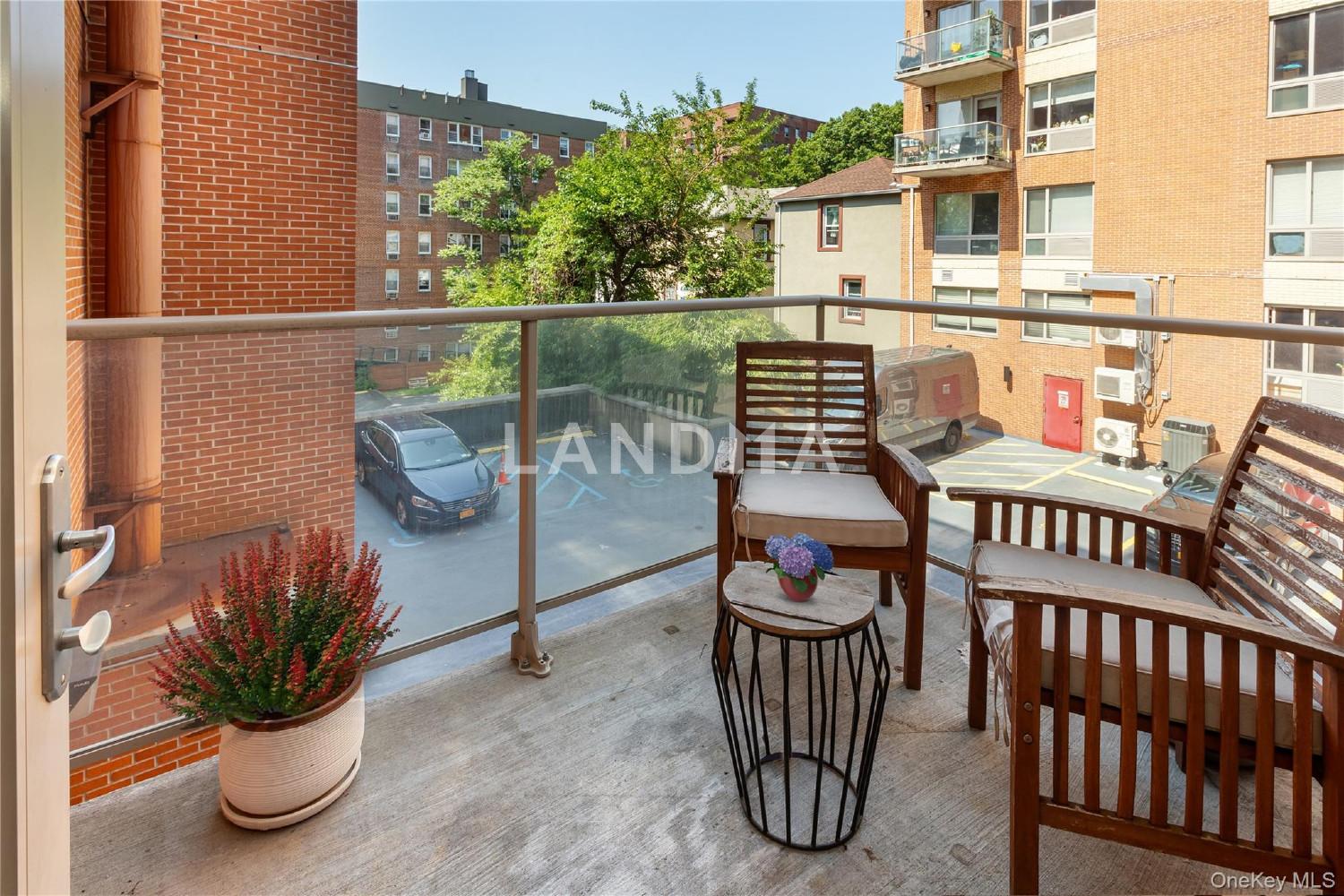 3585 Greystone Avenue  Unit 3D 官网图片 11