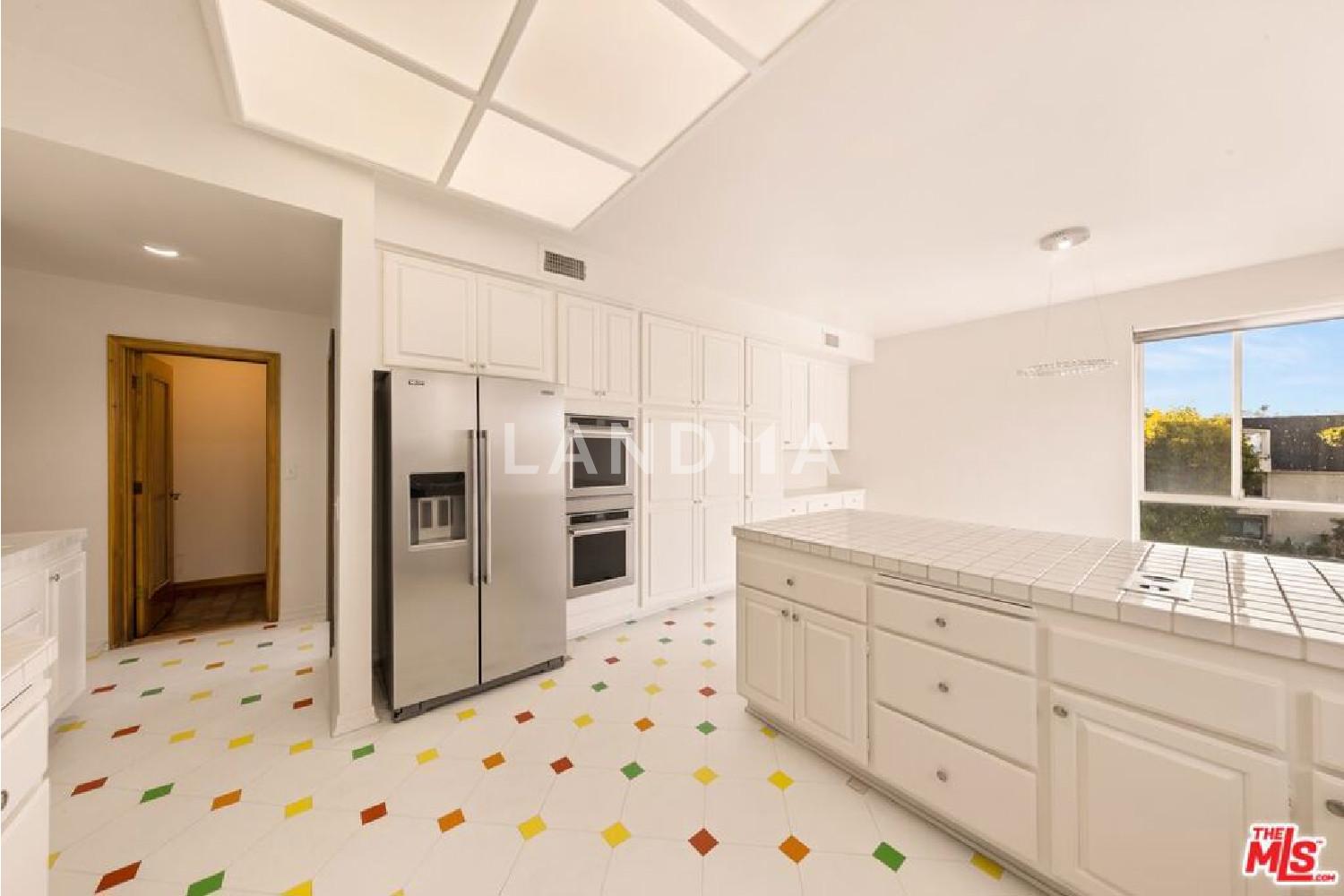 1220 Roxbury Drive #302 官网图片 9