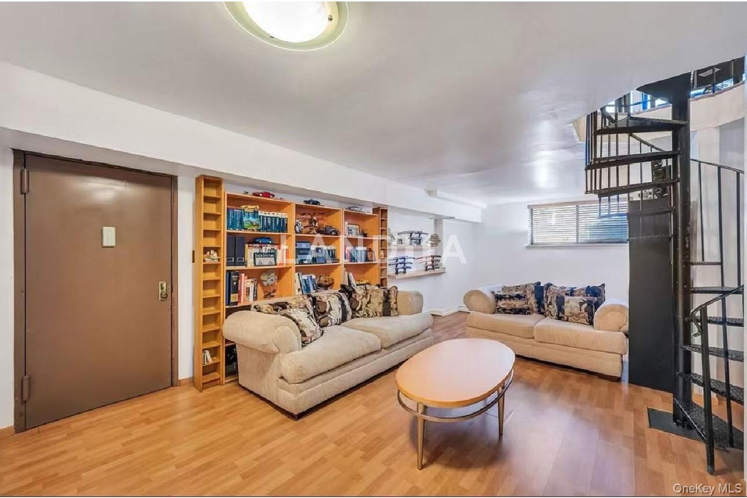 46-12 161 Street  Unit 1D 官网图片 5