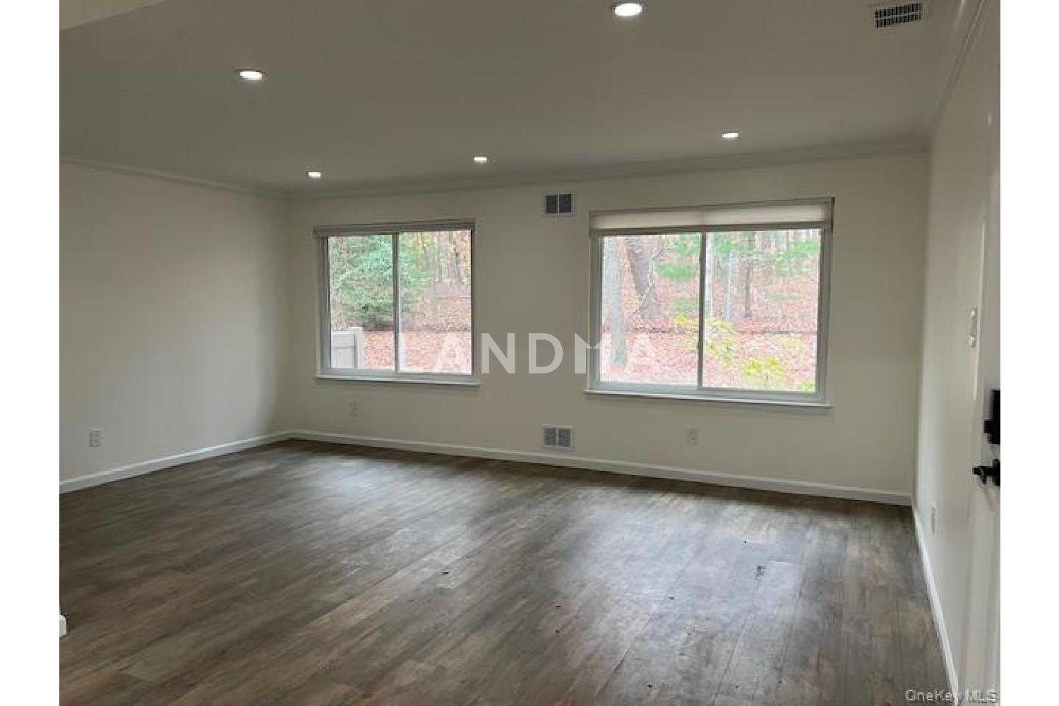228 Springmeadow Drive  Unit H 官网图片 3
