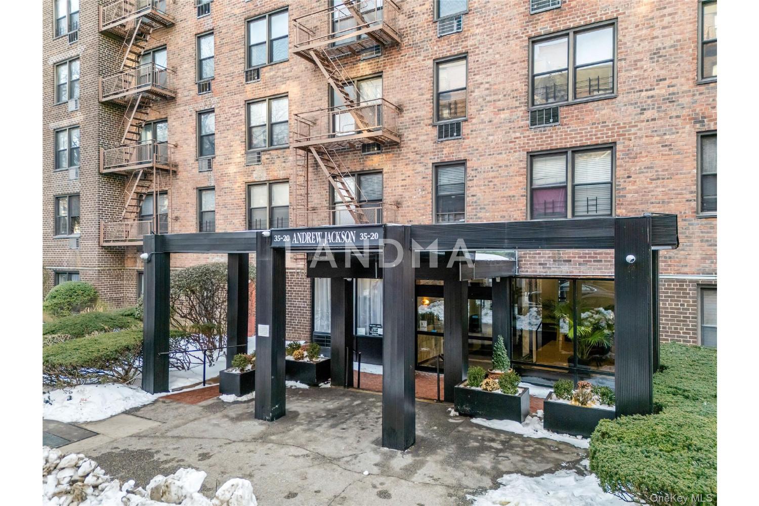 35-20 Leverich Street  Unit 209 官网图片 2