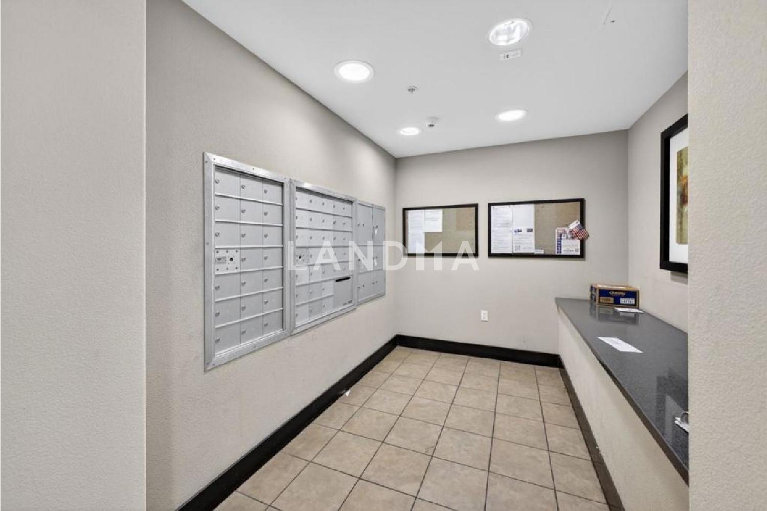 912 Campisi Way #417 官网图片 24