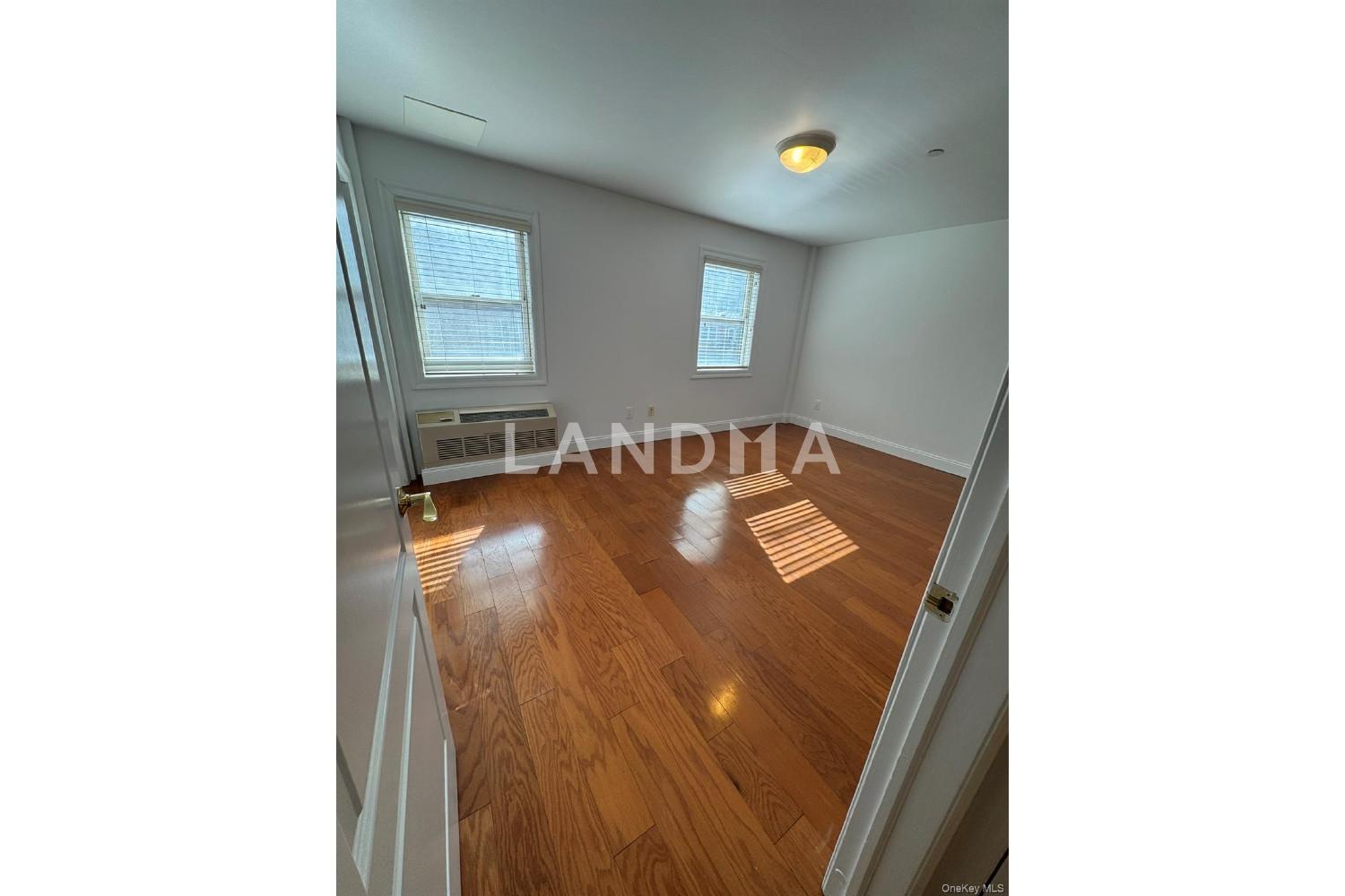 42-23 212th Street  Unit 3C 官网图片 6