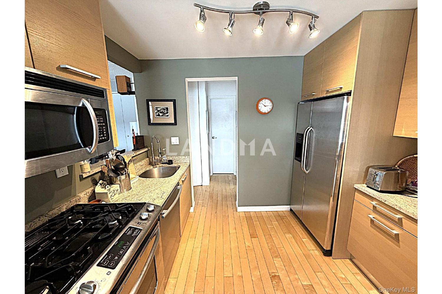 1155 Warburton Avenue  Unit 9T 官网图片 4