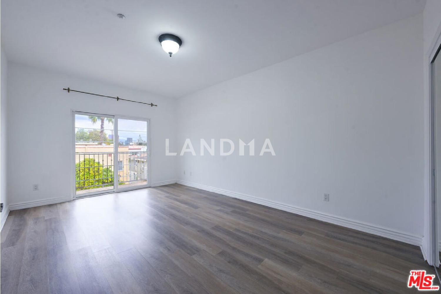 8555 Cashio Street #PH4 官网图片 43