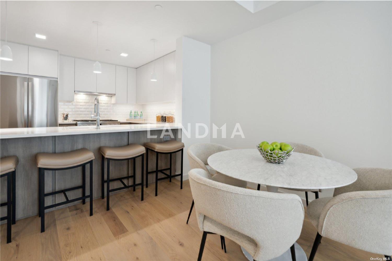 218 Middle Neck Road  Unit 111 官网图片 8