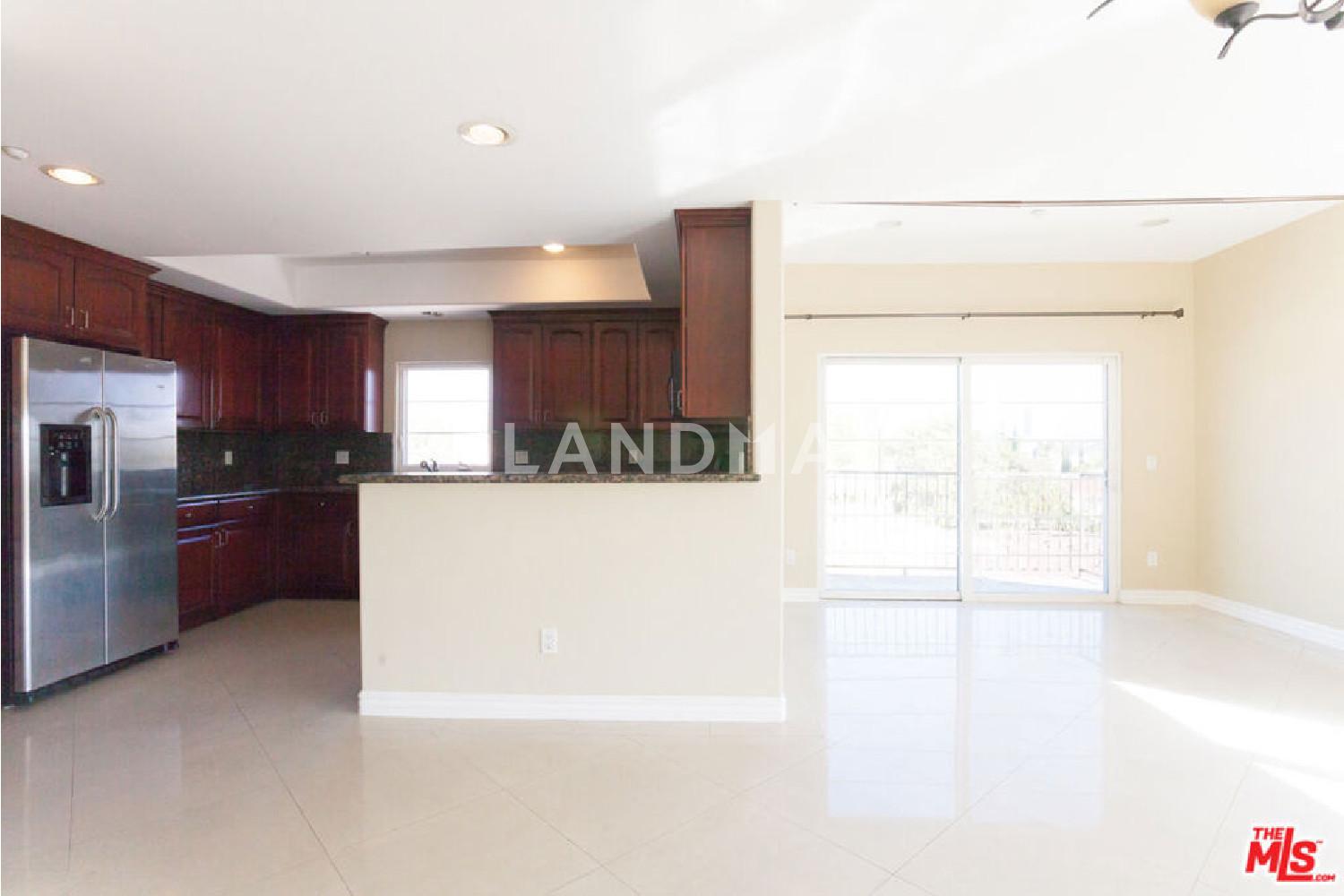8555 Cashio Street #PH4 官网图片 6