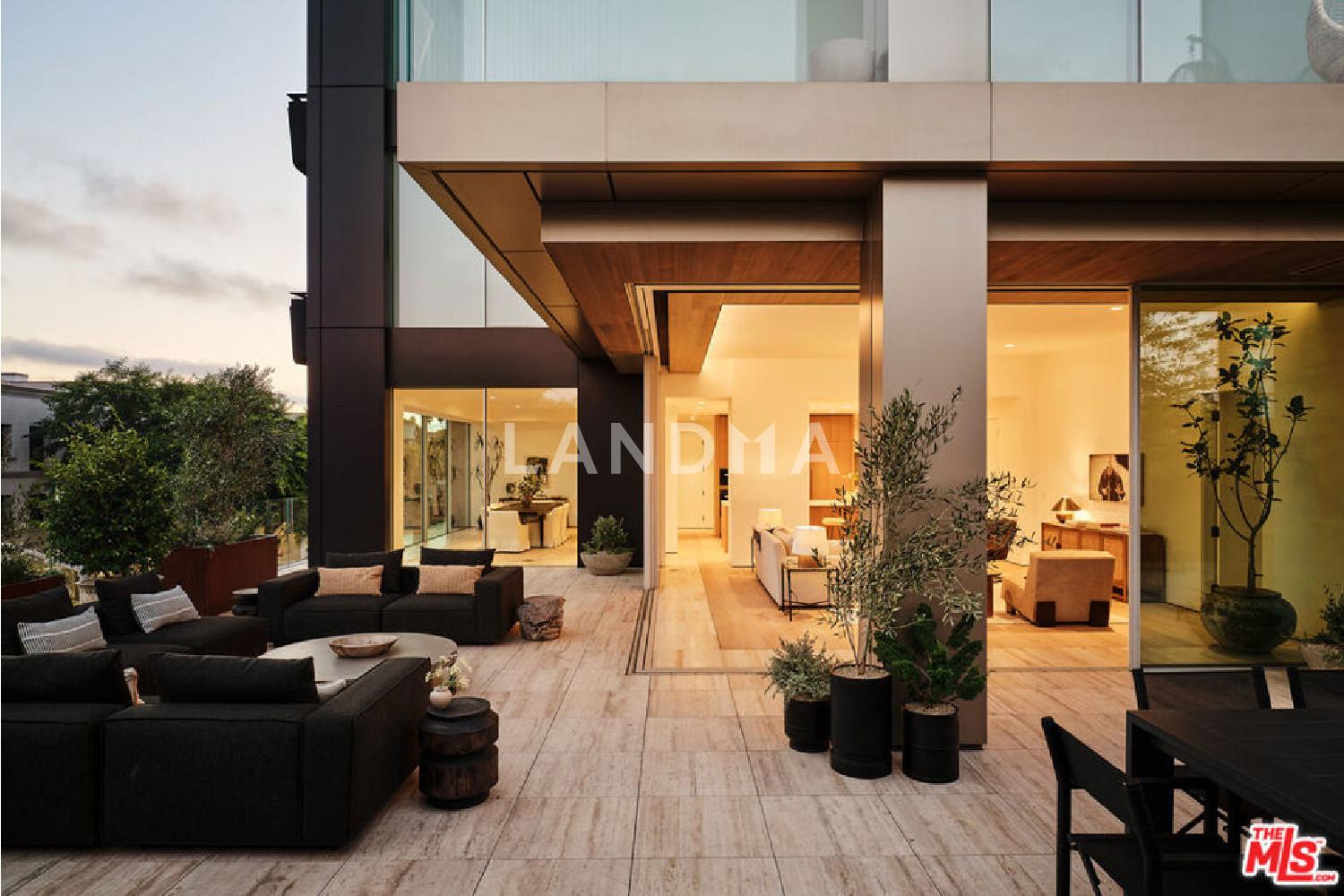 8899 Beverly Boulevard #4D