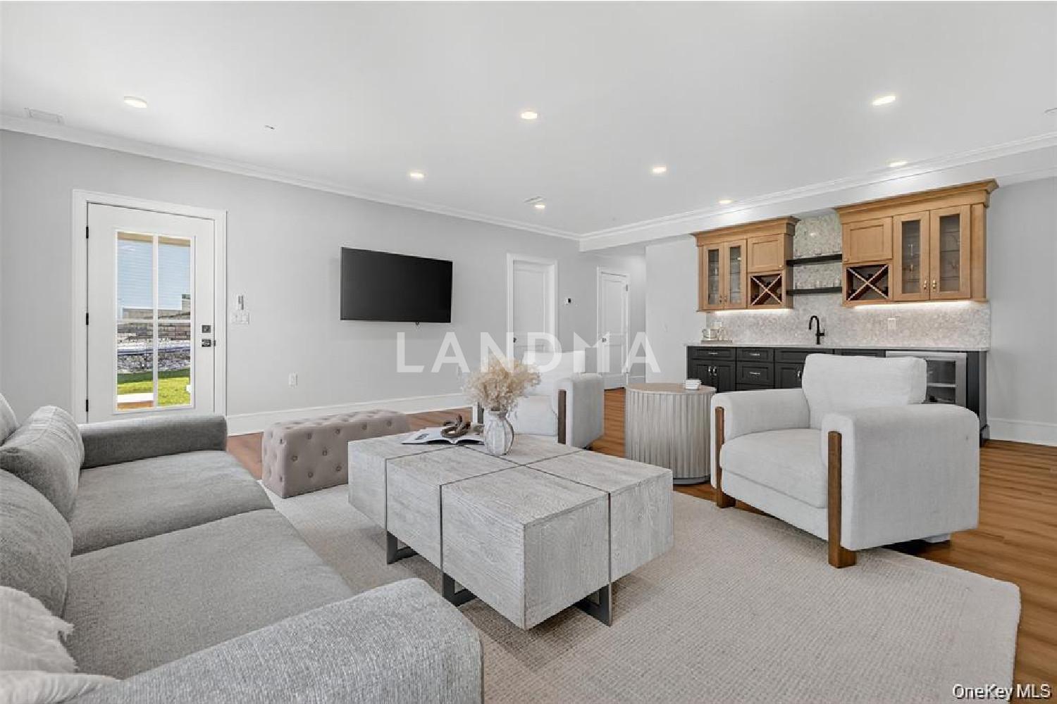1818 Soundview Court 官网图片 32