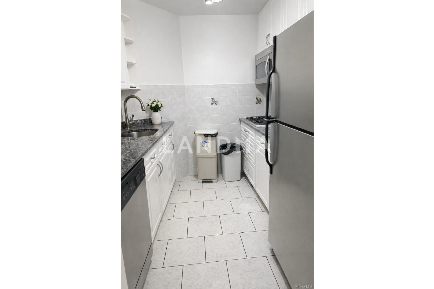 4304 158th Street  Unit 2C 官网图片 4