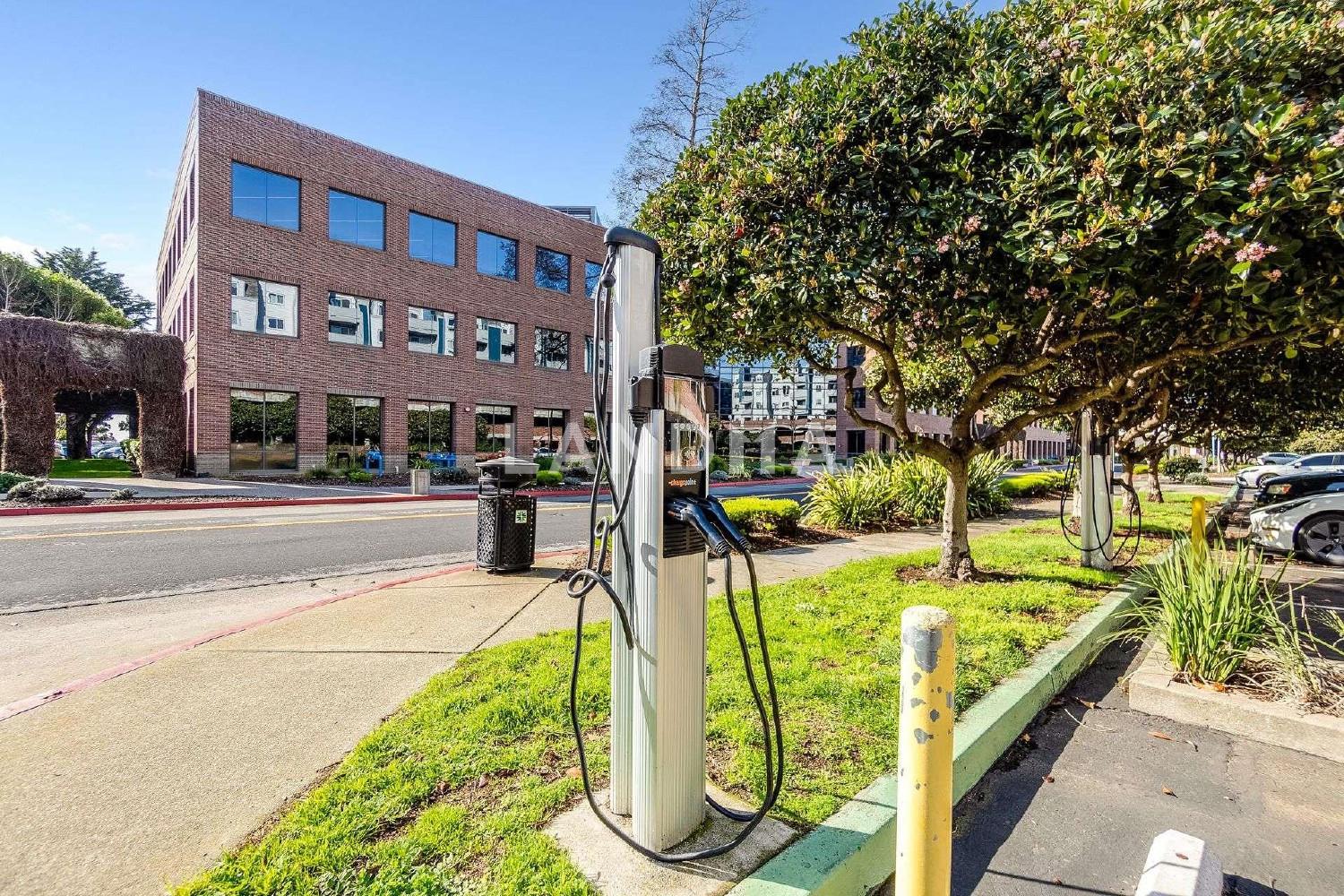 6400 Christie Ave #2215 官网图片 42