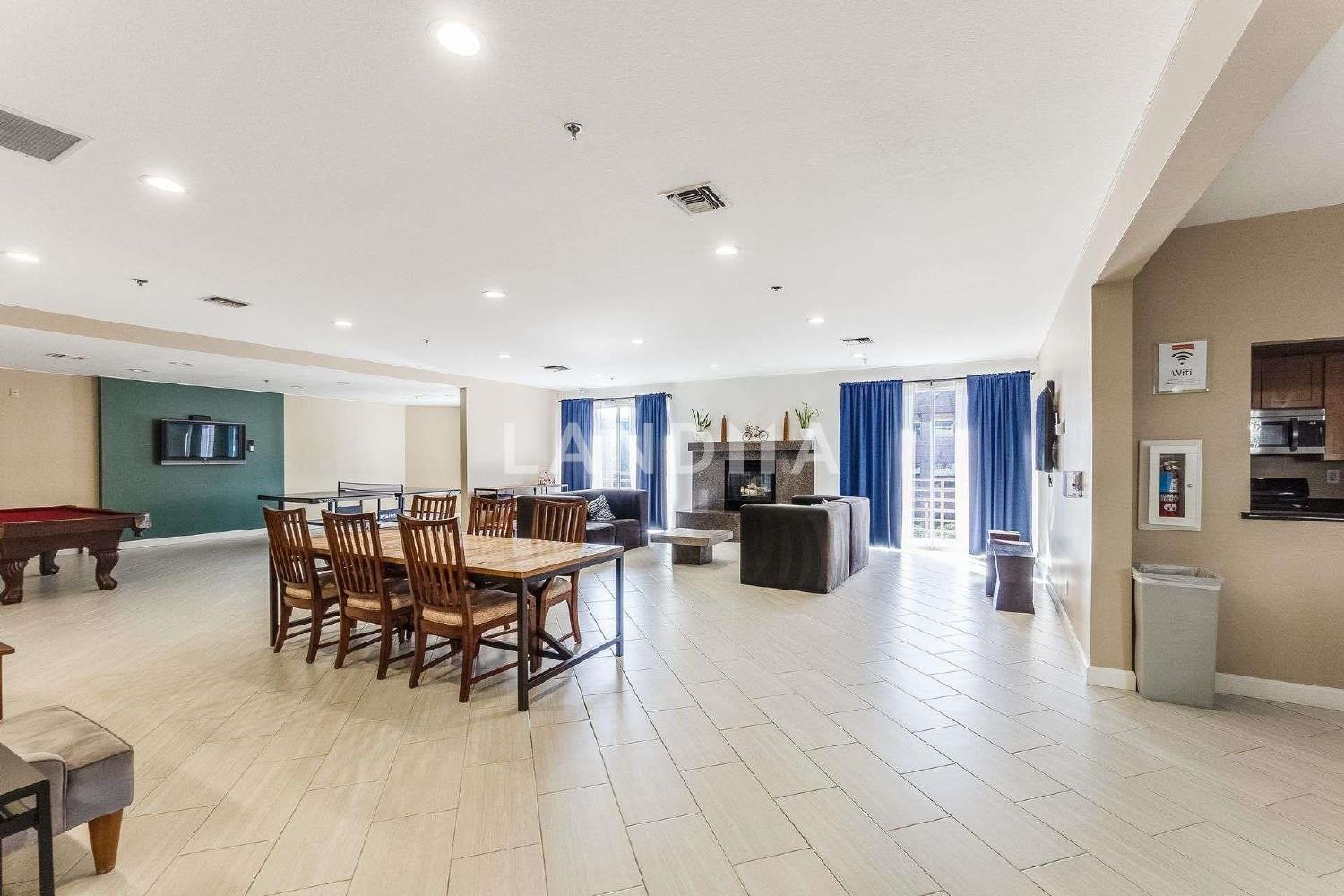 6400 Christie Ave #2215 官网图片 35