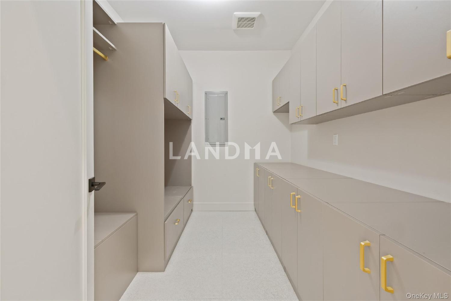 15 Ridge Avenue  Unit 204 官网图片 23