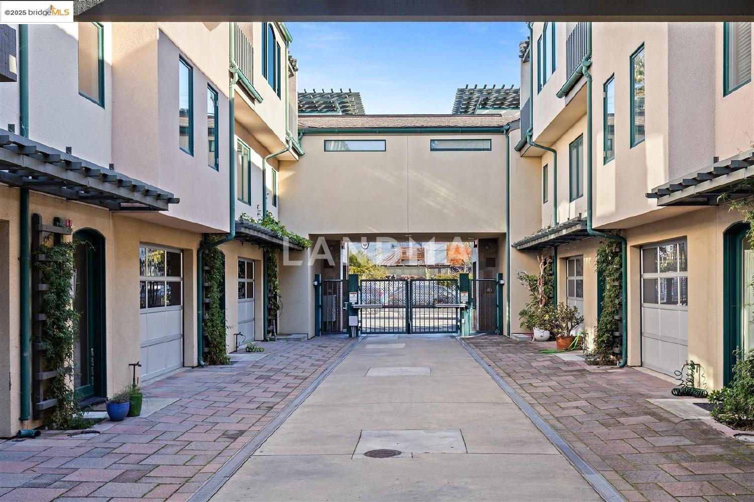 6555 Shattuck Avenue 官网图片 4