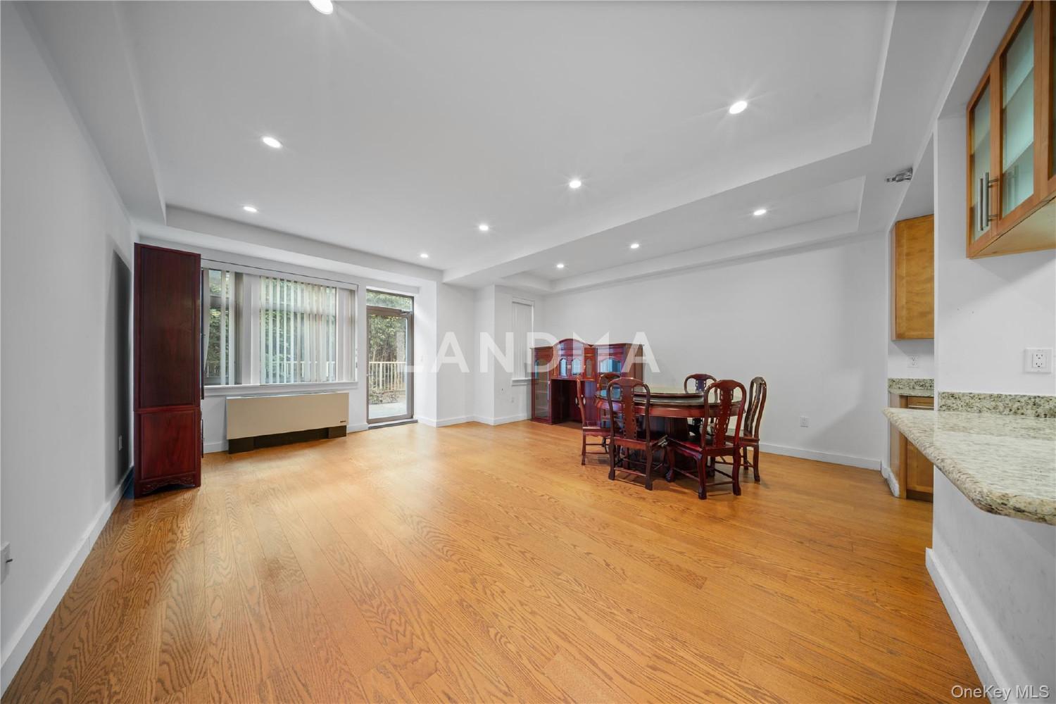 40-22 College point Boulevard  Unit 6H 官网图片 3