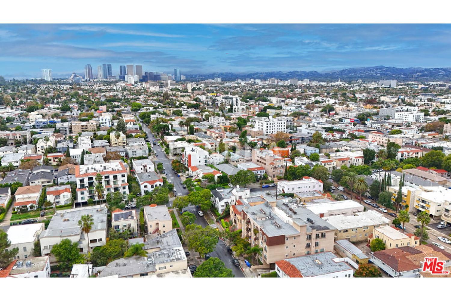 8555 Cashio Street #PH4 官网图片 39