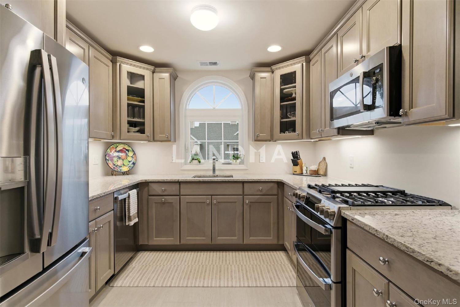 28 Steven Circle