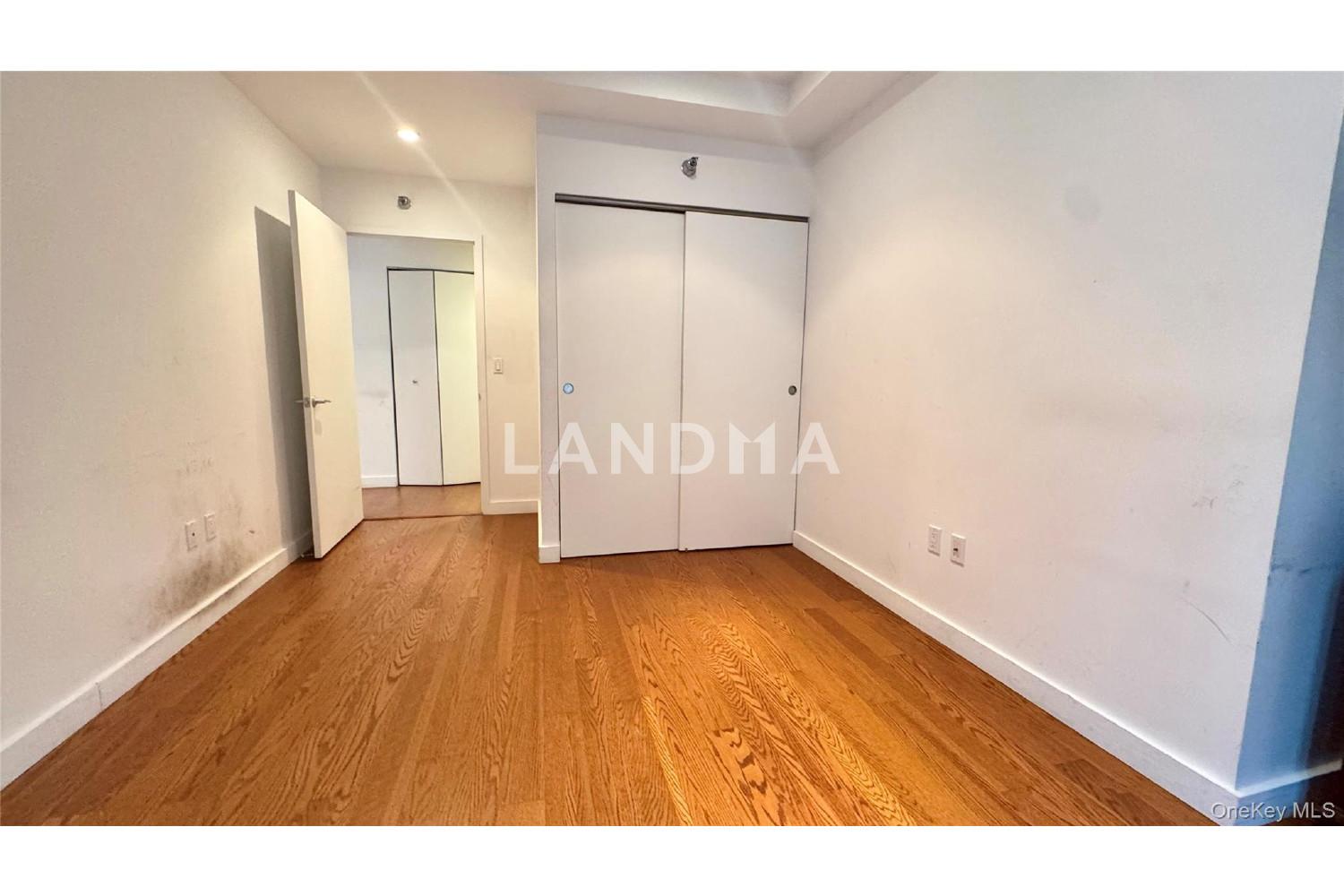 40-22 College point Boulevard  Unit 6H 官网图片 16
