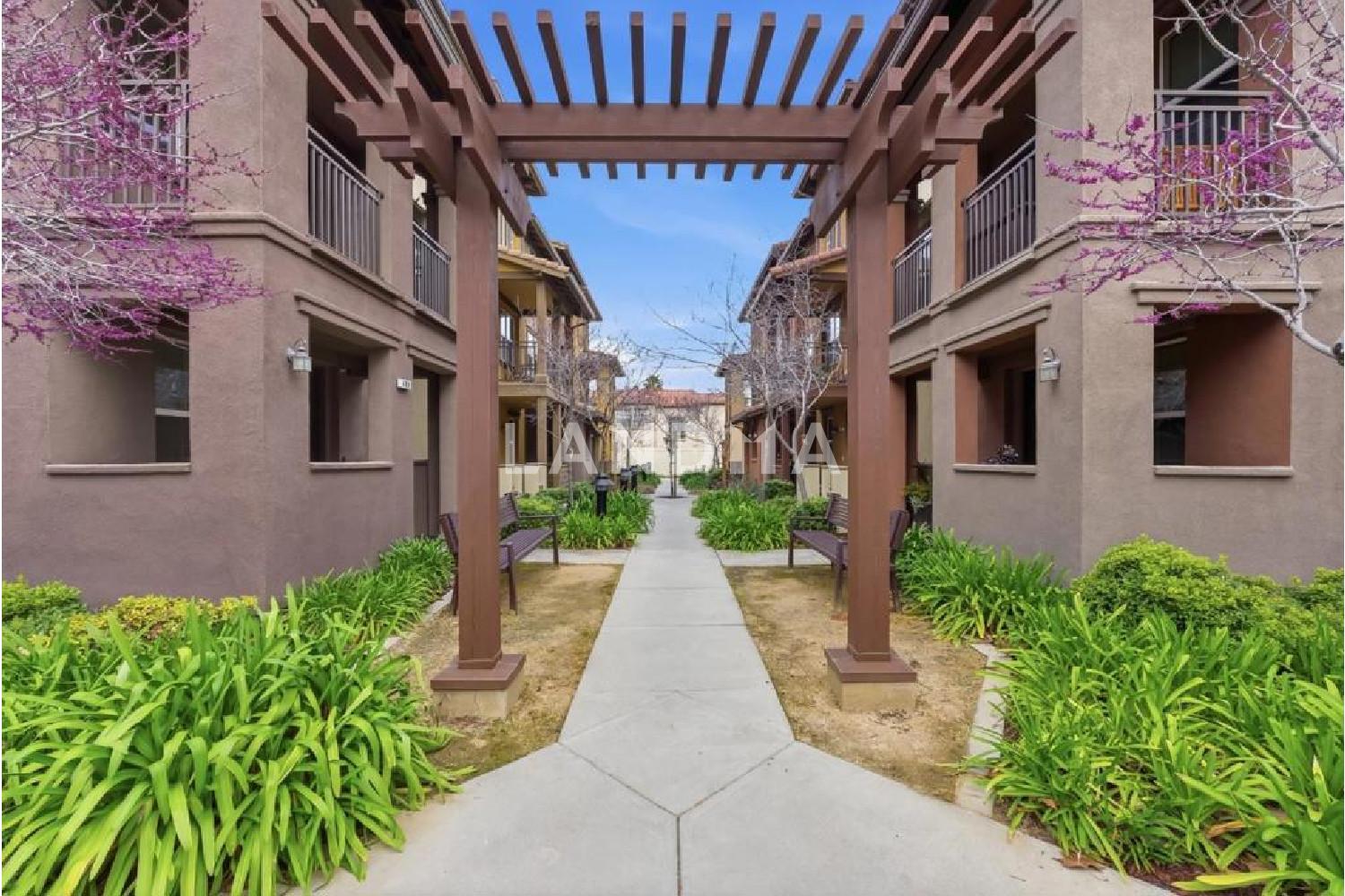 488 Calabria Place 官网图片 5
